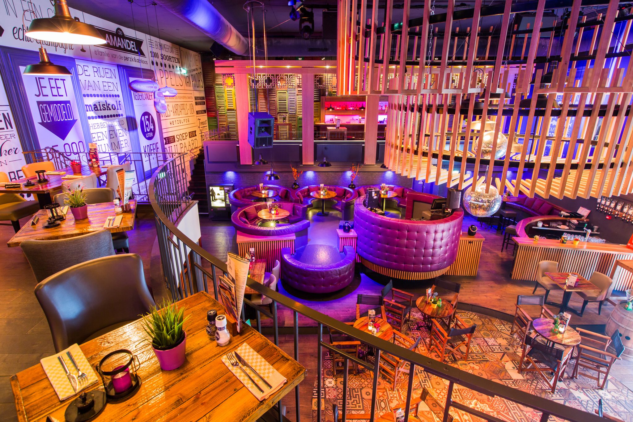 Dating cafe den haag